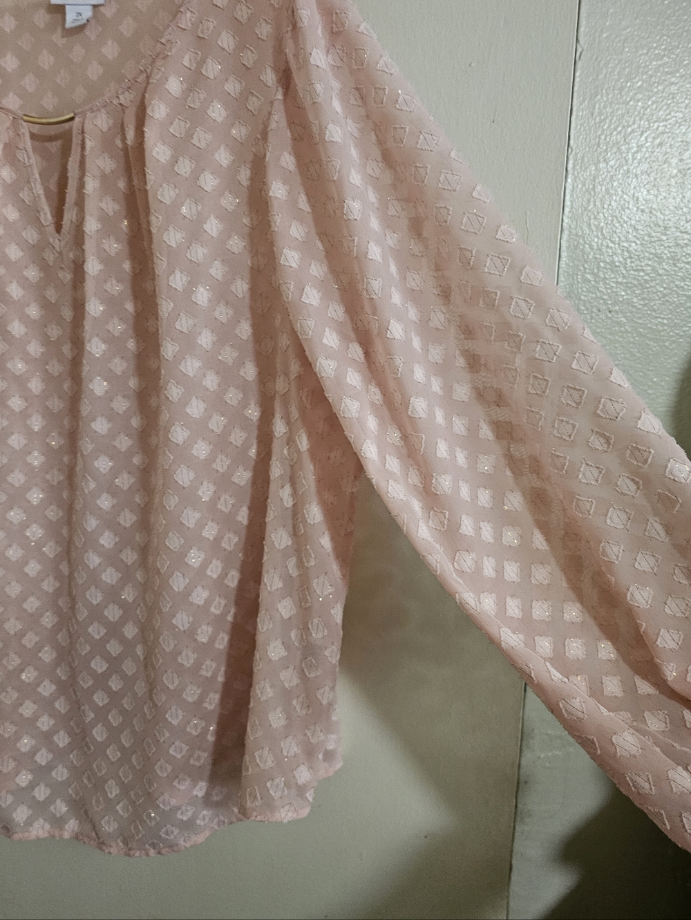 Liz Claiborne Blush Pink Textured Peasant Tunic - Picture 3 of 4